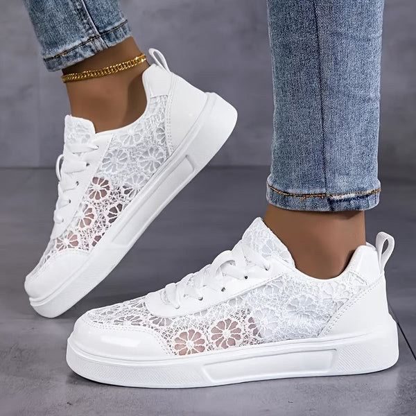 Sneakers Dentelle με δαντέλα, λεπτομέρεια τακουνιού