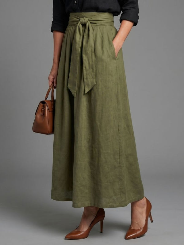 Vera | Two-Piece Set with Black Top and Olive Midi Skirt™