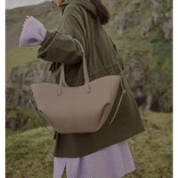 Clara | Spacious Elegant Bag