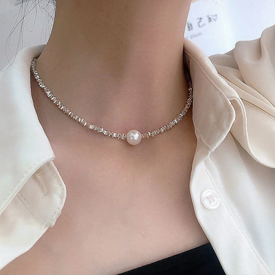 Pearls | Elegant pearl necklace